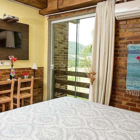 Bina'S Haus Pousada, Cafeteria E Atelier Нова-Петрополіс Екстер'єр фото